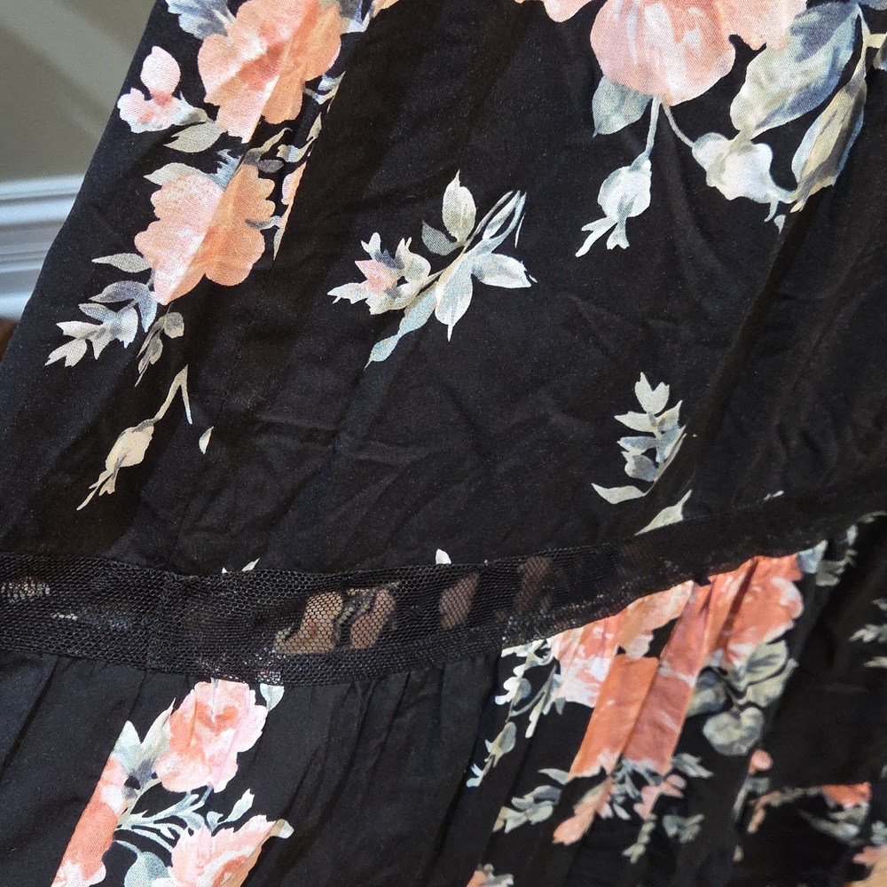 Nwot 1X Torrid Black Floral Lace-Up Maxi Dress with Peach Blooms - Picture 5 of 17